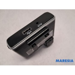 Fiat - 500 - AUX / USB connection