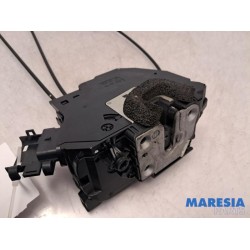Opel - Vivaro - Sliding door lock mechanism, right