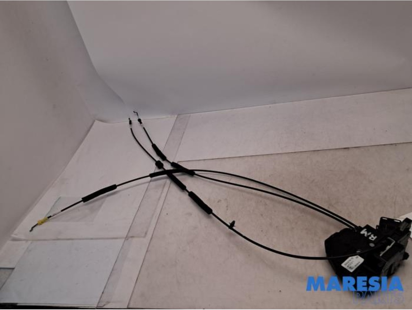 Opel - Vivaro - Sliding door lock mechanism, right