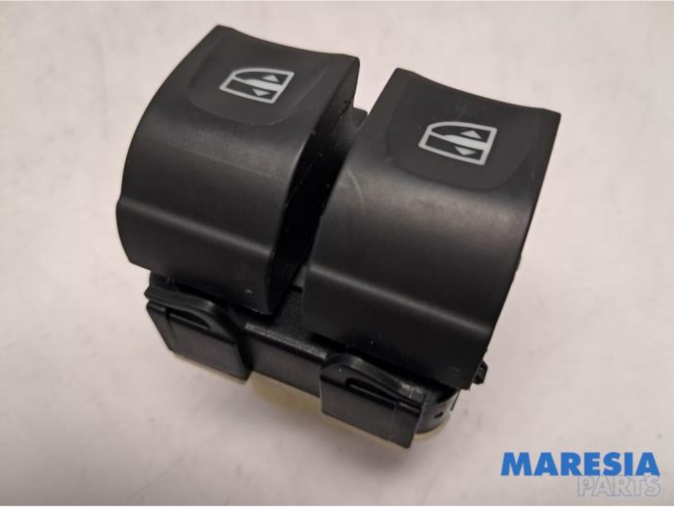 Opel - Vivaro - Multi-functional window switch