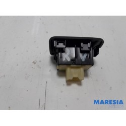 Opel - Vivaro - Electric window switch