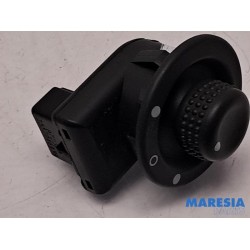 Opel - Vivaro - Mirror switch