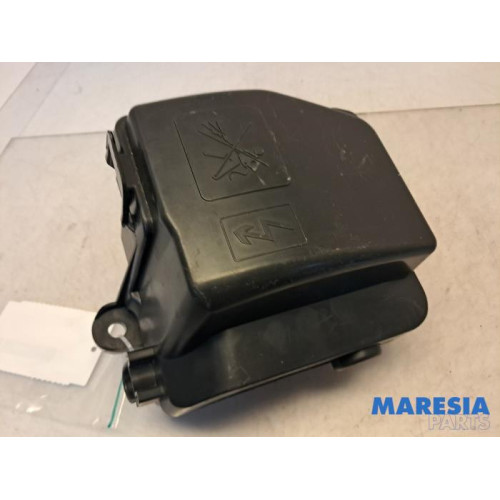 Renault - Captur - Fuse box