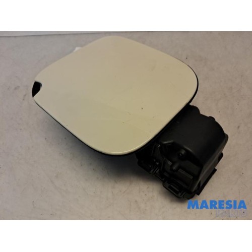 Renault - Captur - Tank Klep