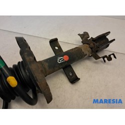 Renault - Captur - Front shock absorber rod, right