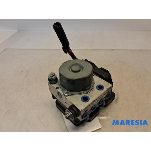 Renault - Captur - ABS pump