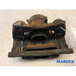 Renault - Captur - Front brake calliper, left
