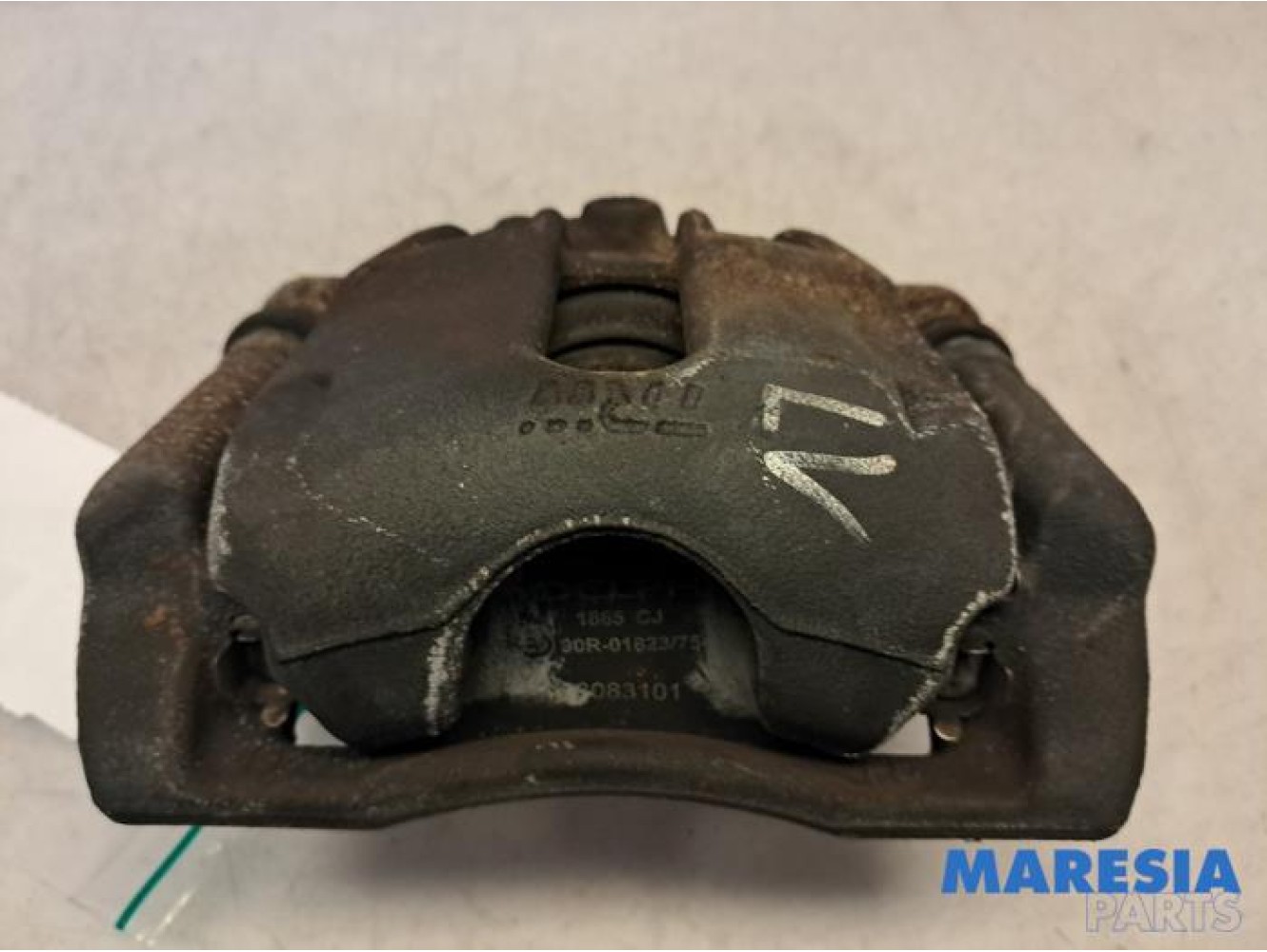 Renault - Captur - Front brake calliper, left