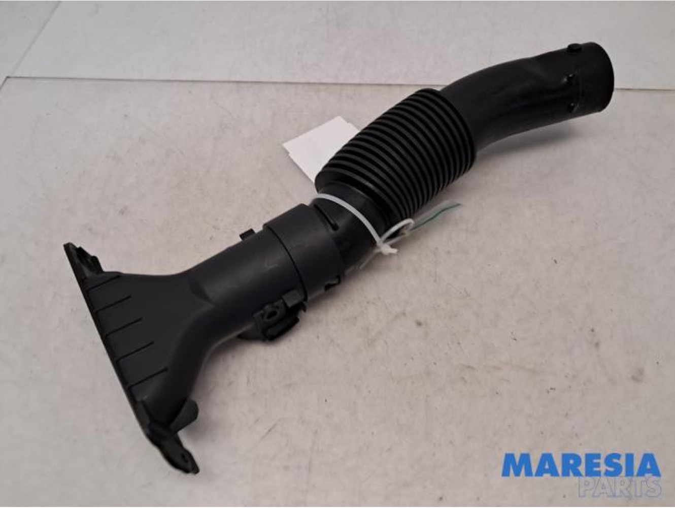 Citroen - C4 Grand Picasso - Air intake hose