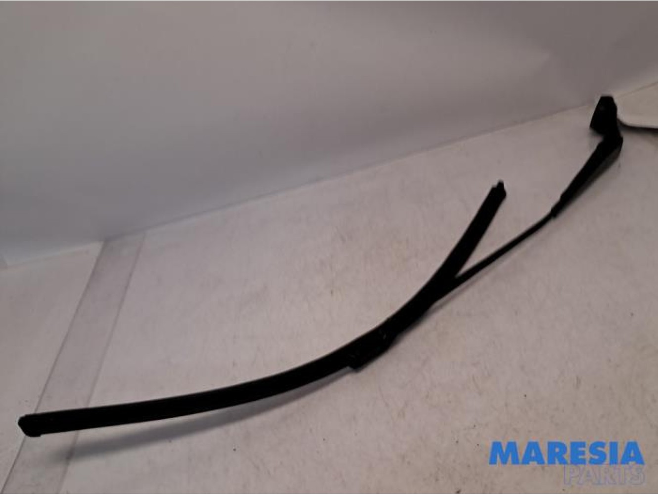 Citroen - C4 Grand Picasso - Front wiper arm