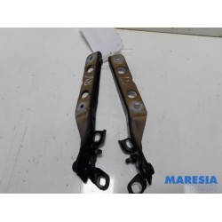 Citroen - C4 Grand Picasso - Bonnet Hinge