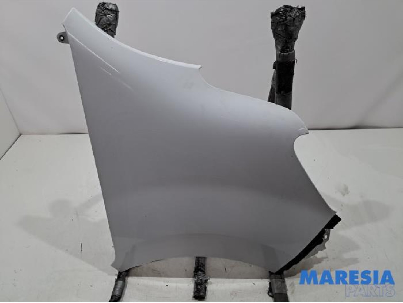 Renault - Master - Front wing, right