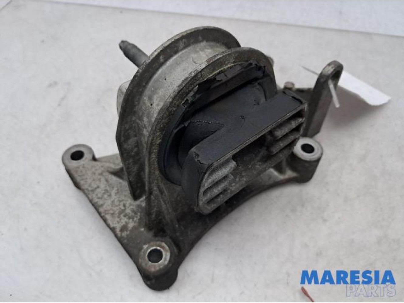 Fiat - 500 - Engine mount