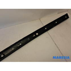 Citroen - C4 Grand Picasso - Frontscreen frame