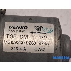 Fiat - Panda - Scheibenwischermotor vorne