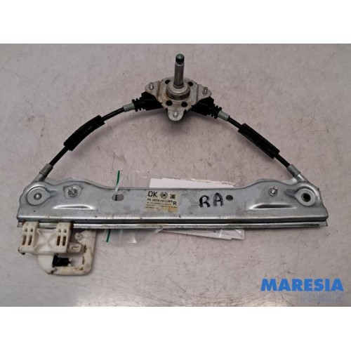 Fiat - Panda - Rear door window mechanism 4-door, right