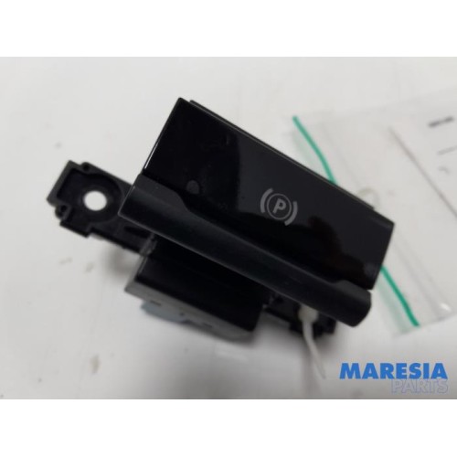 Citroen - C4 Grand Picasso - Parking brake switch