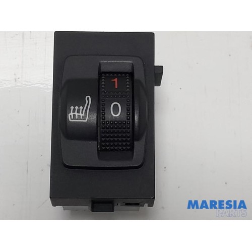 Citroen - C4 Grand Picasso - Seat heating switch