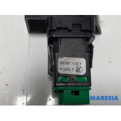 Citroen - C4 Grand Picasso - Central locking switch