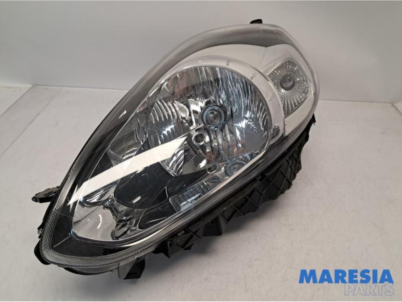 Fiat - Punto - Koplamp links