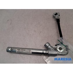 Citroen - C4 Grand Picasso - Seatbelt tensioner, right