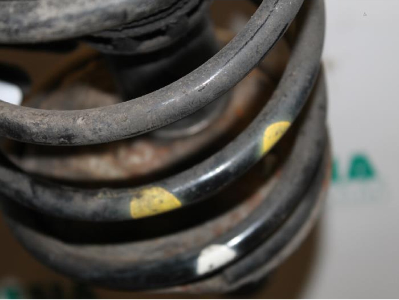 Peugeot - 206 - Front shock absorber rod, right
