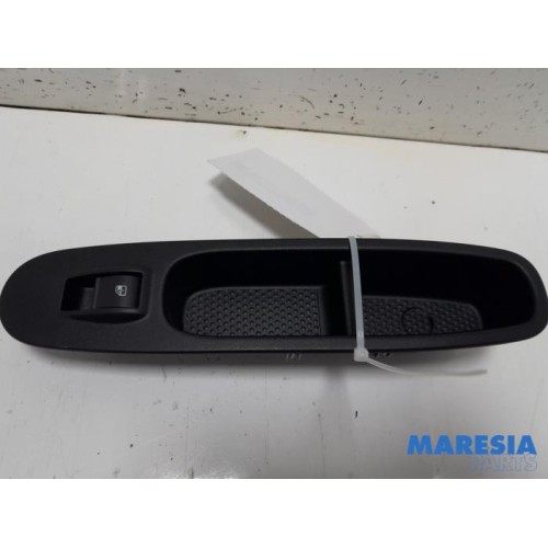 Fiat - Punto - Electric window switch