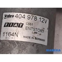 Fiat - Punto - Front wiper motor
