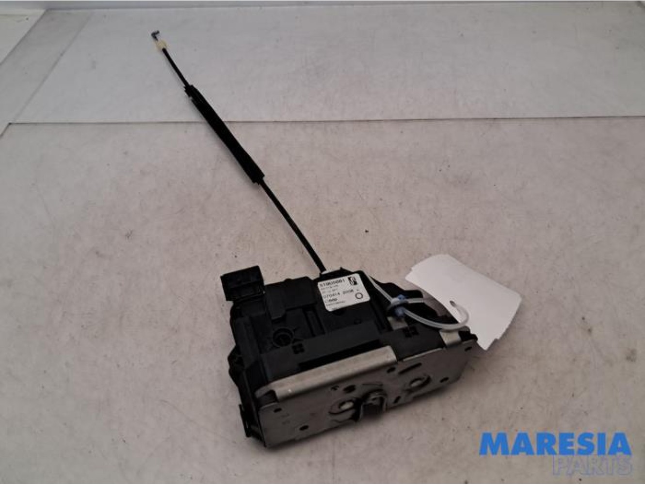 Fiat - Punto - Front door lock mechanism 4-door, right