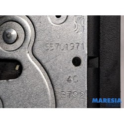 Fiat - Punto - Tailgate lock mechanism