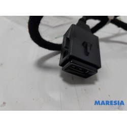 Citroen - C4 Grand Picasso - AUX/USB aansluiting