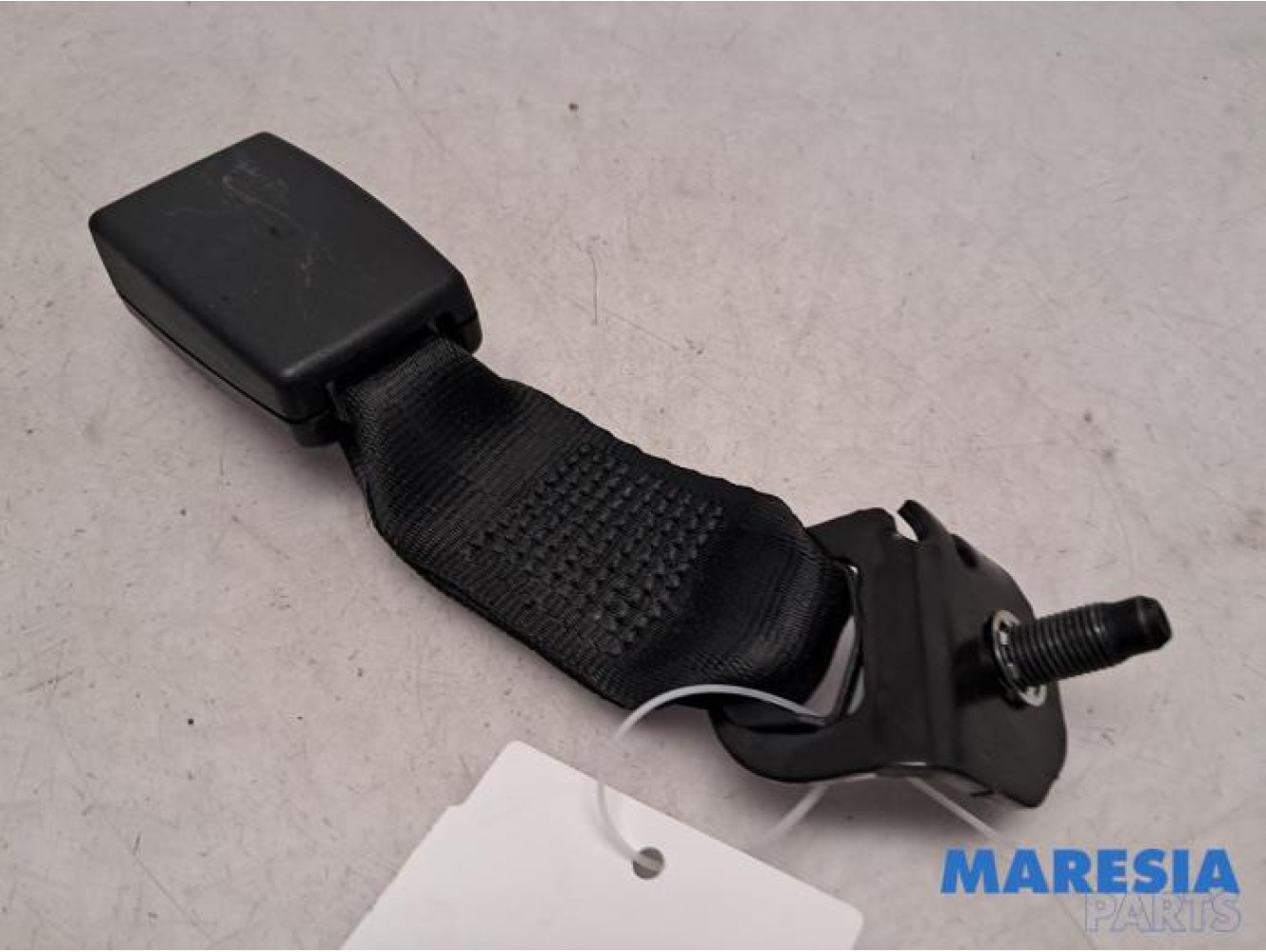 Fiat - Punto - Rear seatbelt buckle, centre