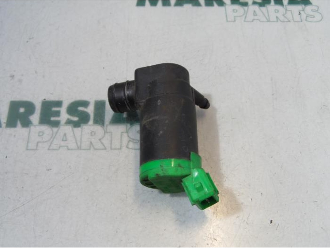 Peugeot - 206 - Scheibensprüherpumpe vorne