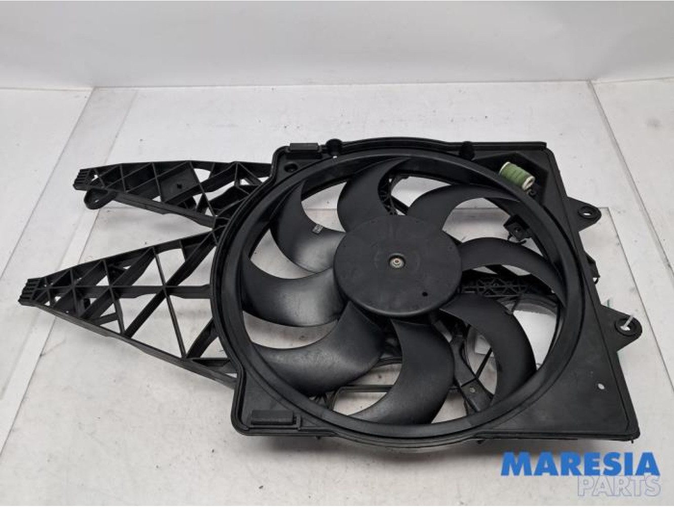 Fiat - Punto - Fan motor