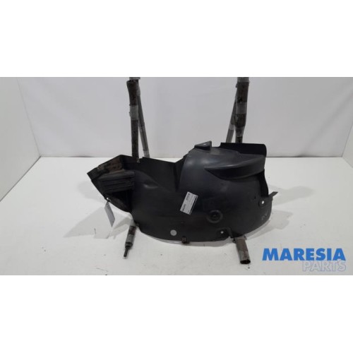 Renault - Master - Wheel arch liner