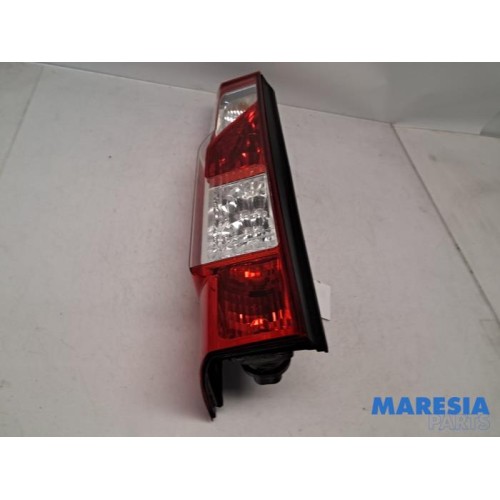 Renault - Master - Taillight, left