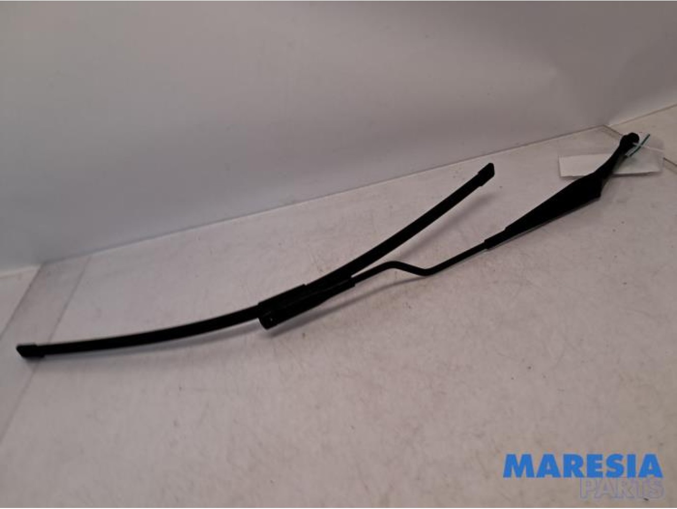 Fiat - Punto - Front wiper arm