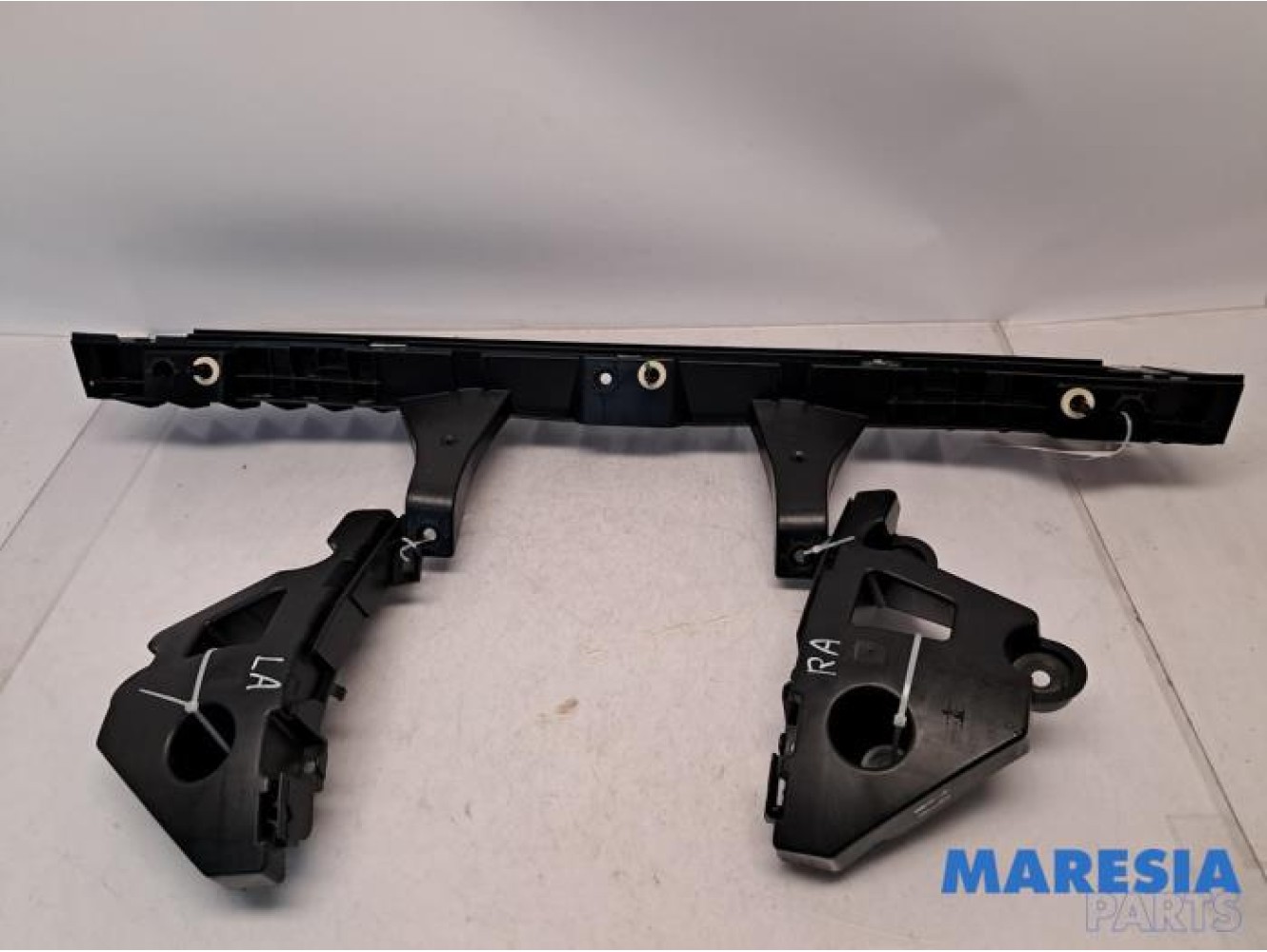 Peugeot - 308 - Support pare-chocs arrière centre