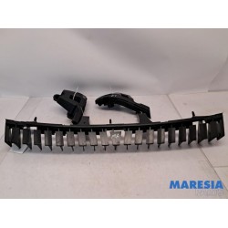 Peugeot - 308 - Support pare-chocs arrière centre