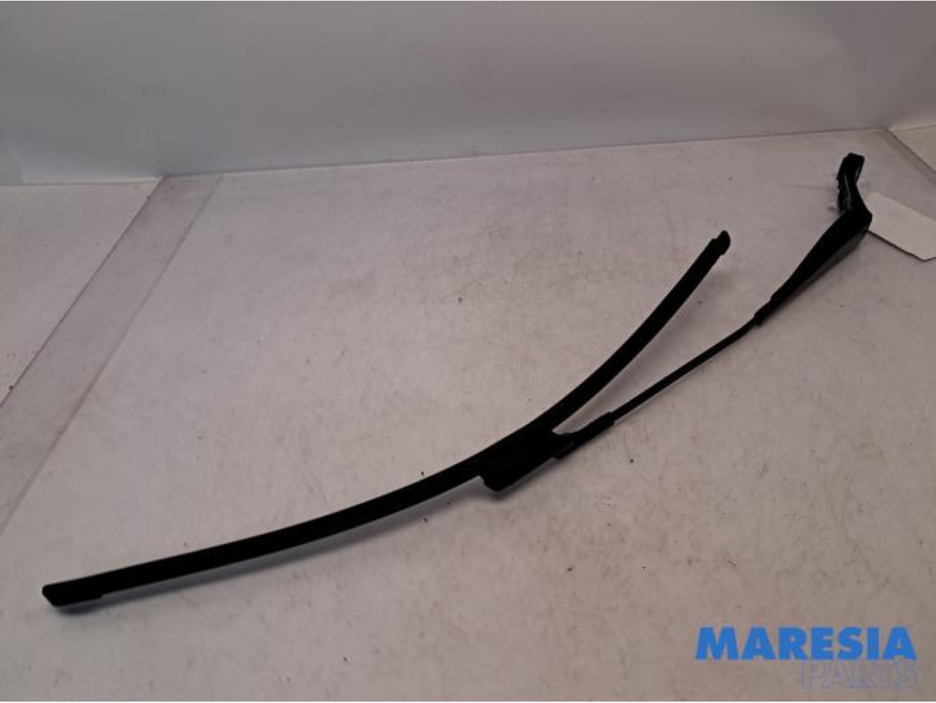 Peugeot - 308 - Front wiper arm