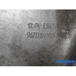 Peugeot - 308 - Motorhaube Scharnier