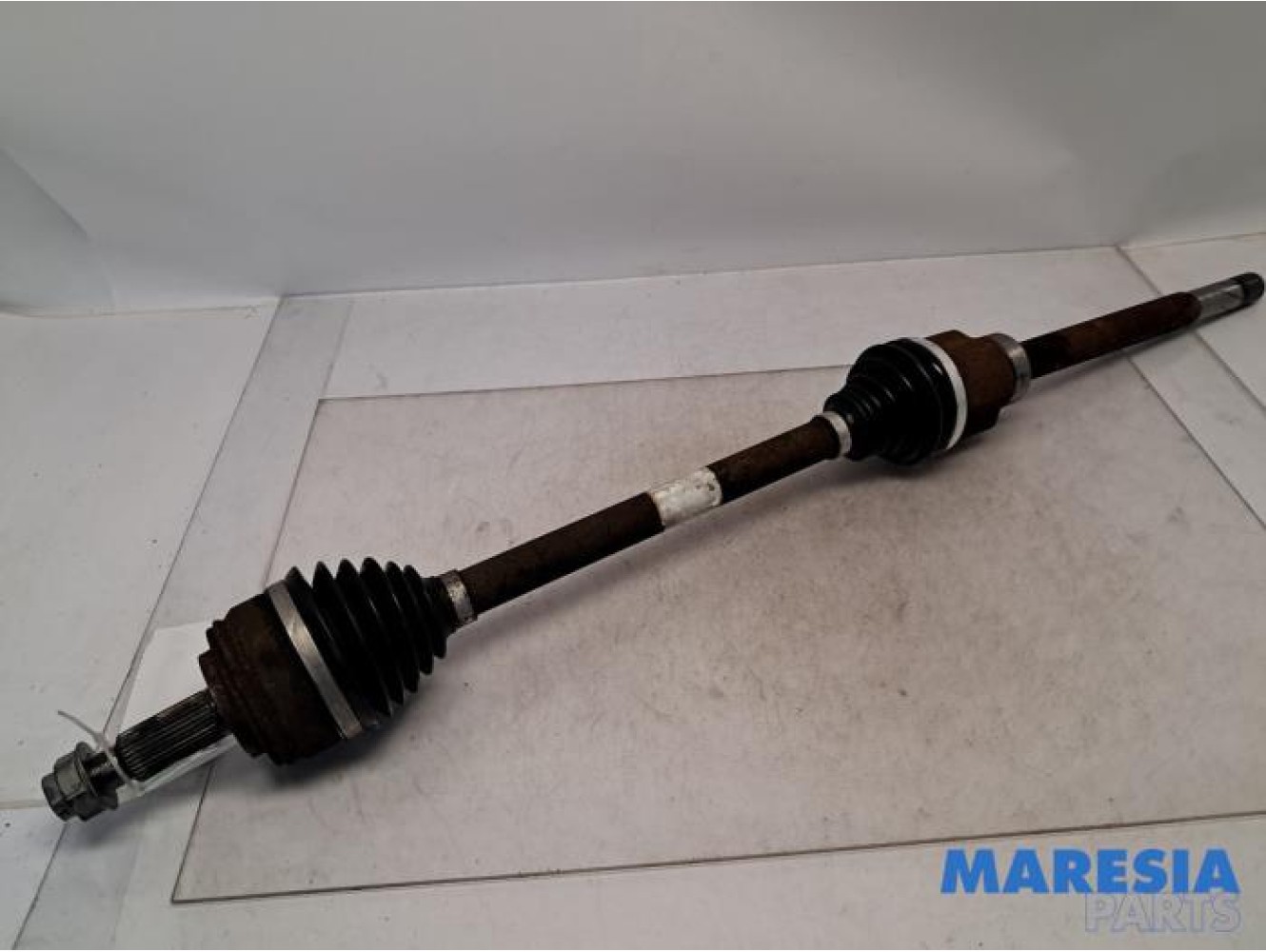 Renault - Master - Front drive shaft, right
