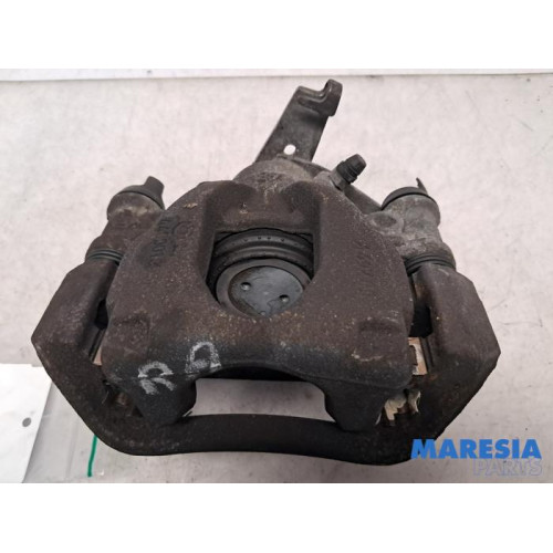 Renault - Master - Rear brake calliper, right
