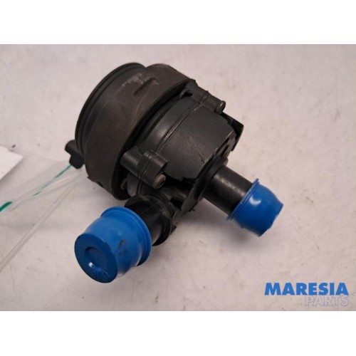 Renault - Master - Additional water pump