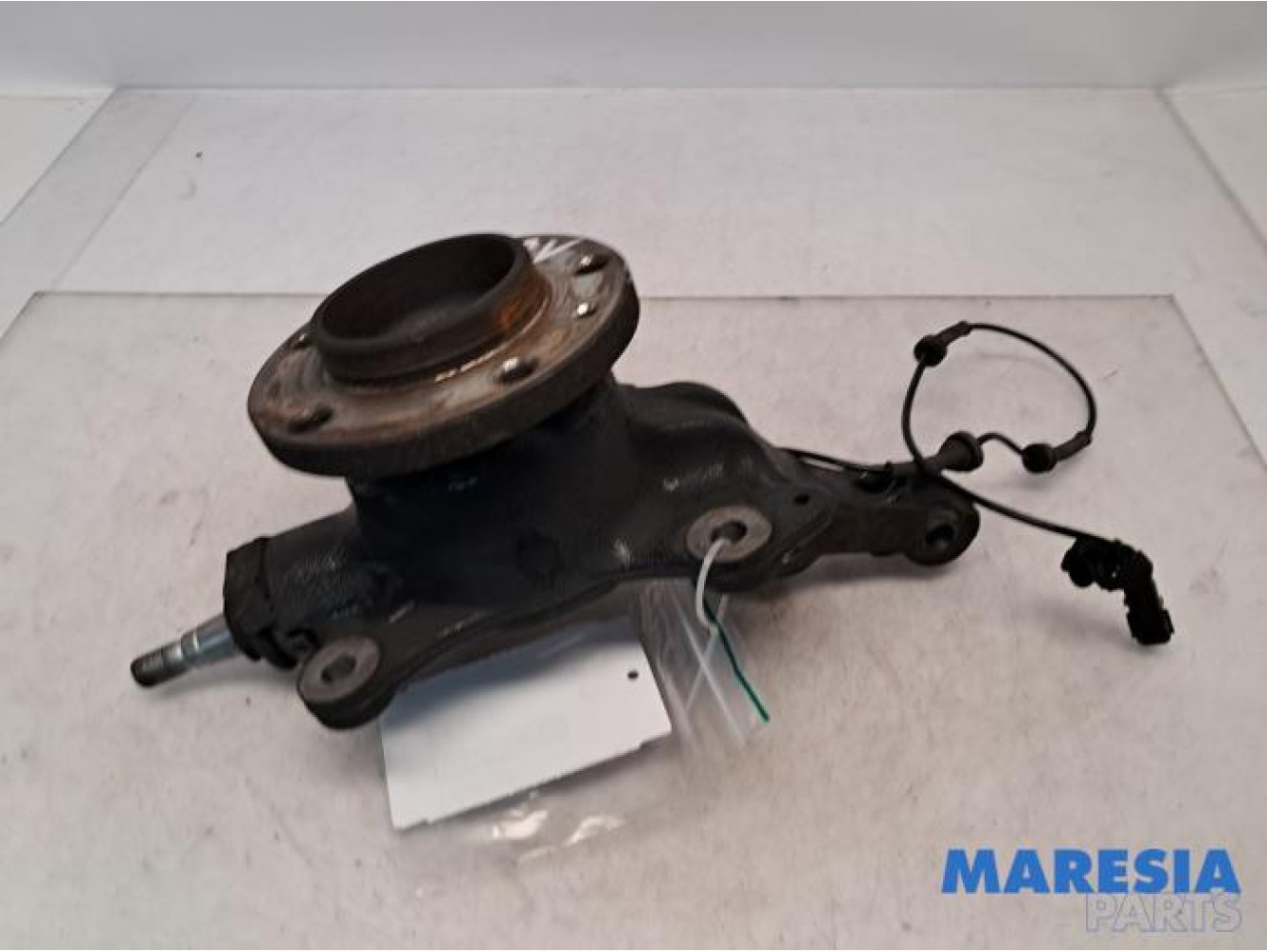 Renault - Master - Knuckle, front right