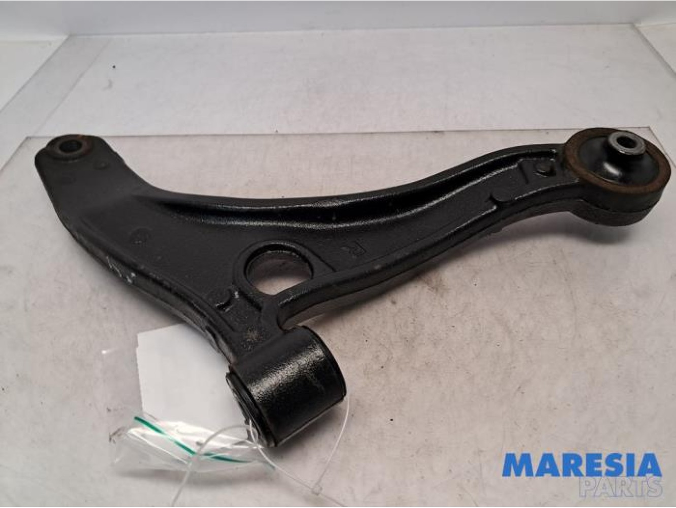 Renault - Master - Front lower wishbone, right