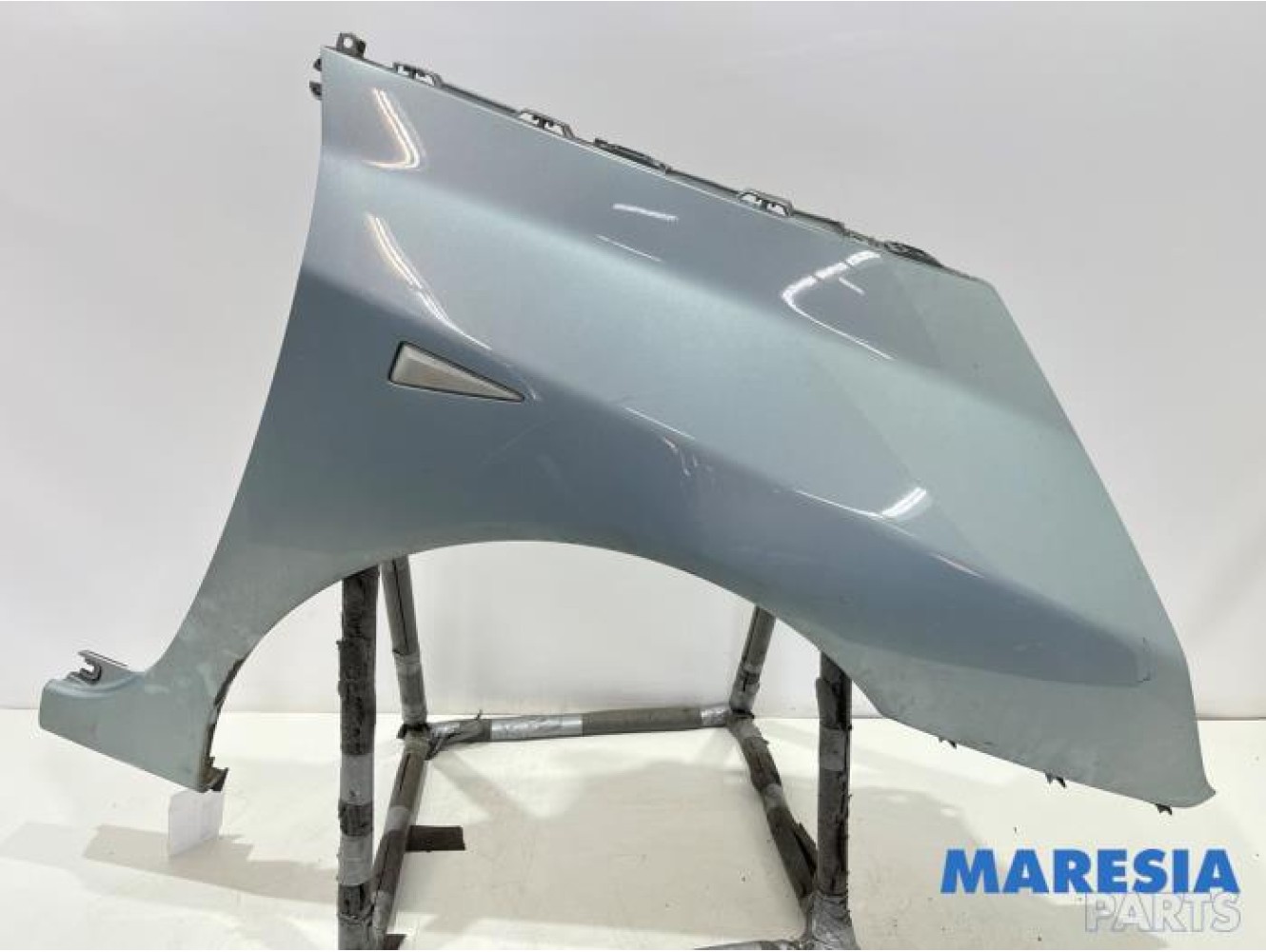 Renault - Espace - Front wing, right