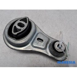 Renault - Master - Engine mount