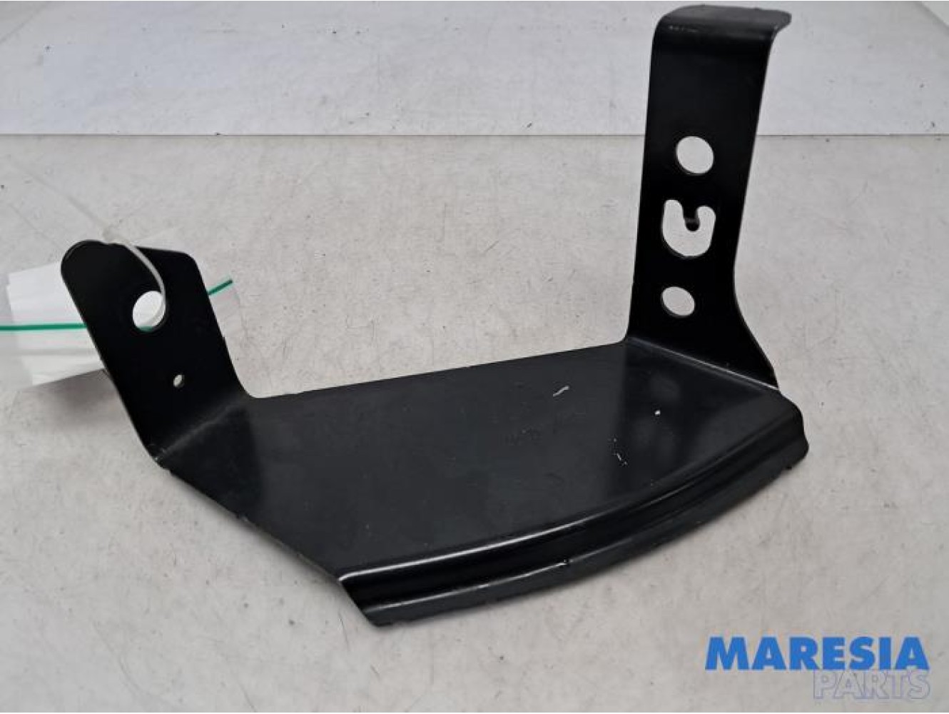 Renault - Master - Front bumper bracket, right