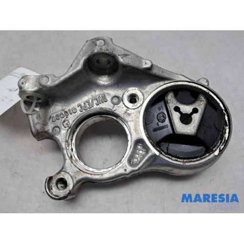 Citroen - Berlingo - Engine mount